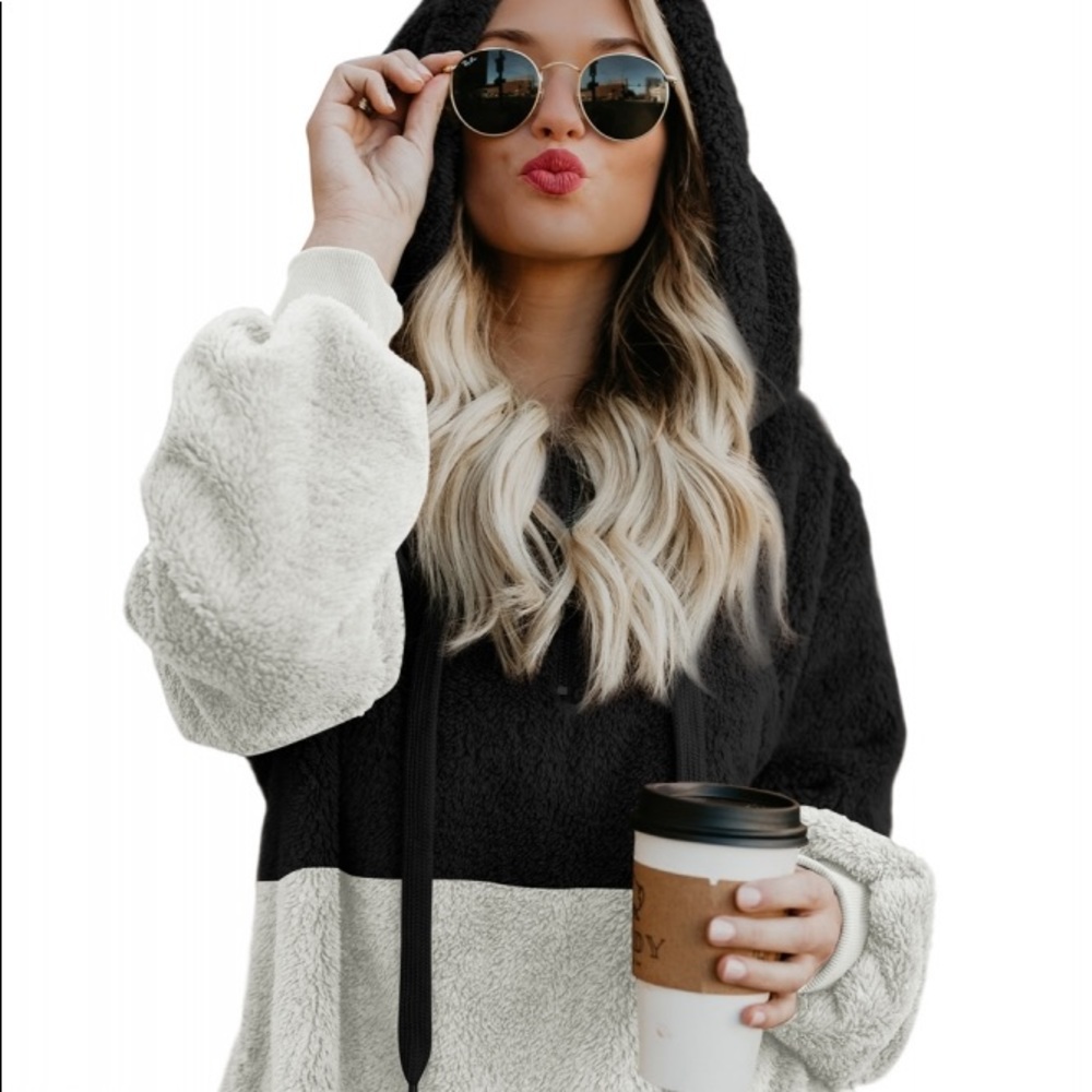 Fuzzy black & white half-zip med hoodie